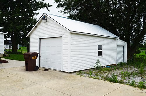 Property photo 10 - Real Estate Auction, 3 Bedroom country farm house on 1 acre in Allen County